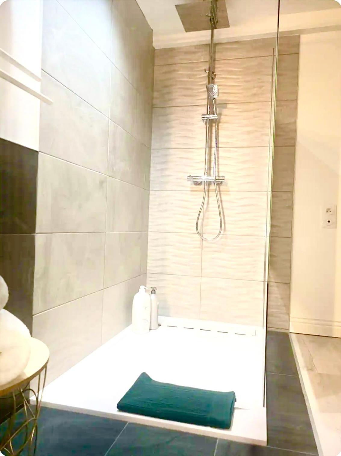 Appart-One Terrasse Jacuzzi Parking قرقشونه المظهر الخارجي الصورة