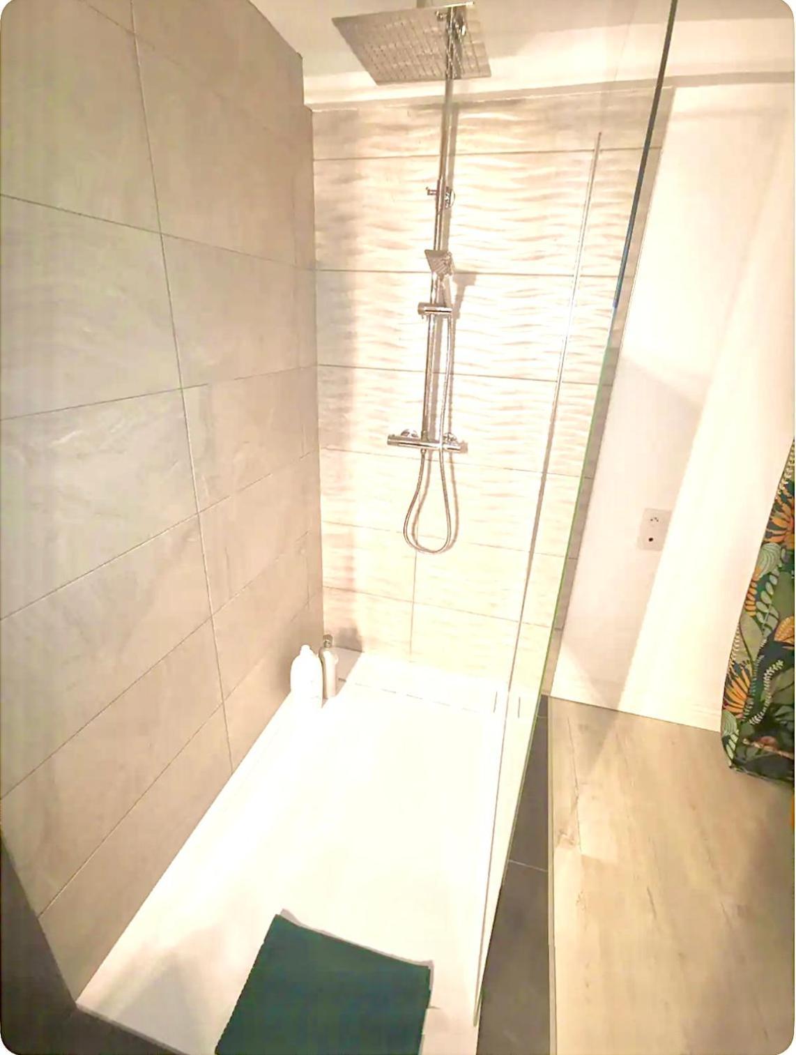 Appart-One Terrasse Jacuzzi Parking قرقشونه المظهر الخارجي الصورة