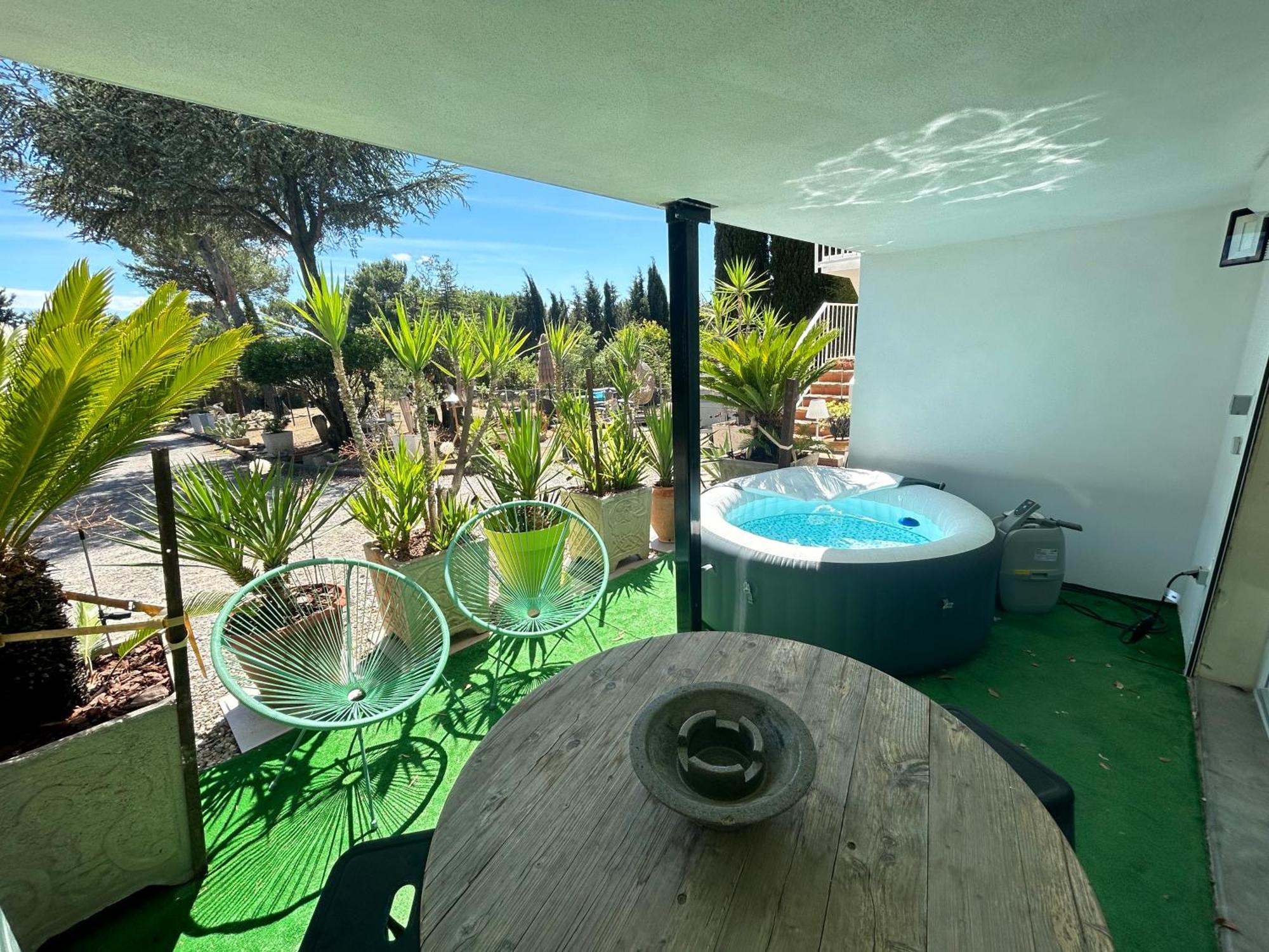 Appart-One Terrasse Jacuzzi Parking قرقشونه المظهر الخارجي الصورة